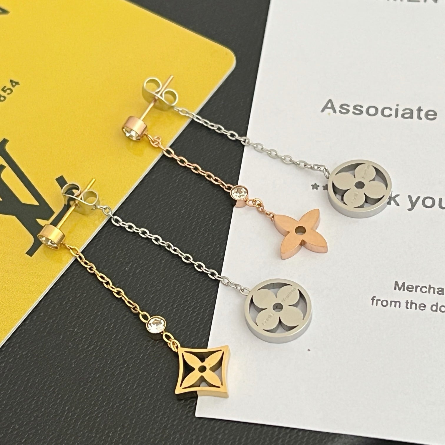 Women's Fashionable Pendant Earrings