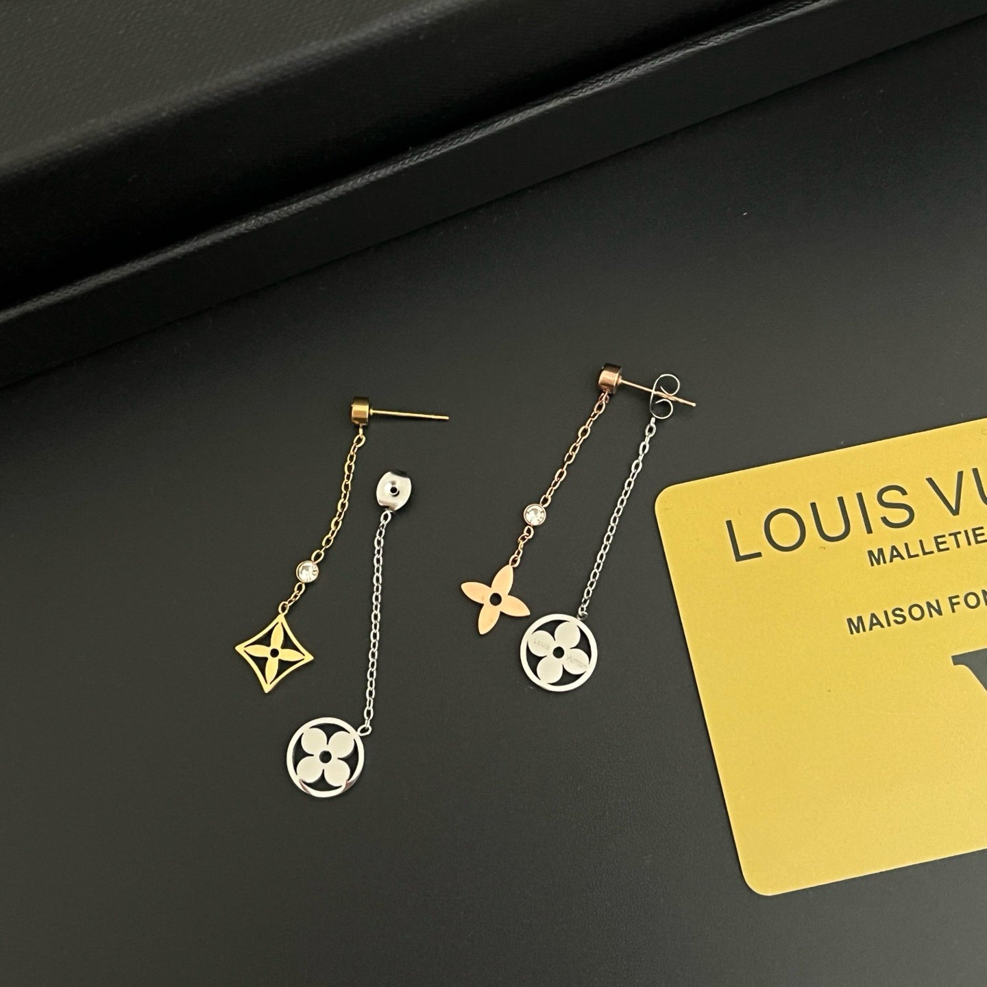 Women's Fashionable Pendant Earrings