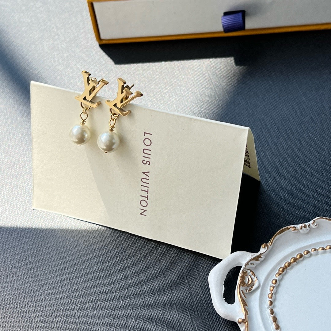 Women's Fashionable Pendant Earrings