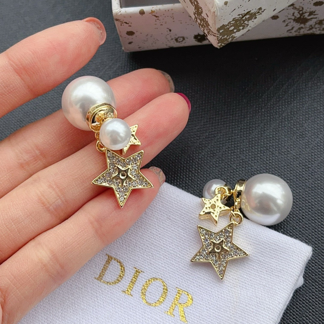 Women's Fashion Pearl Earrings