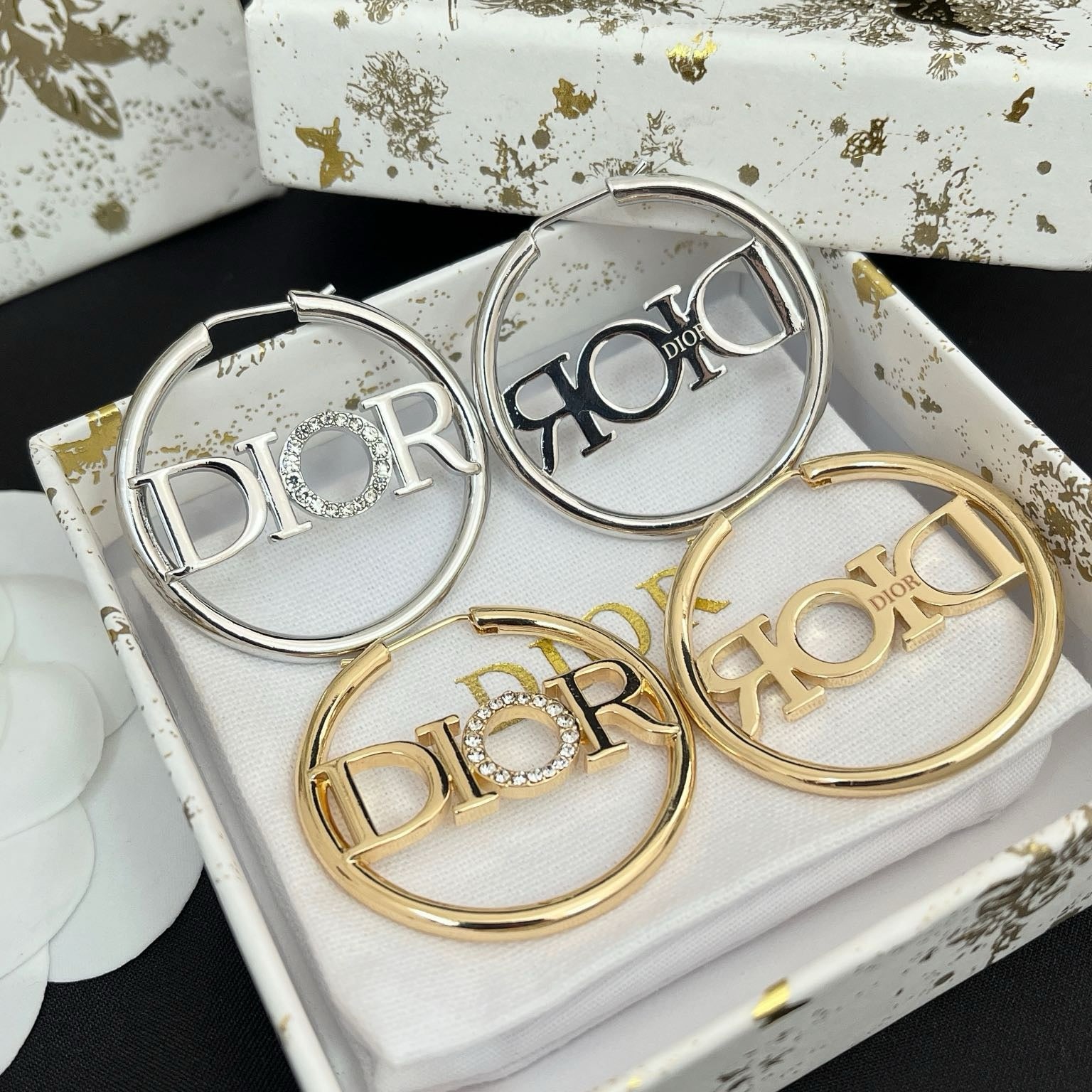 Women's Fashionable Large Hoop Earrings