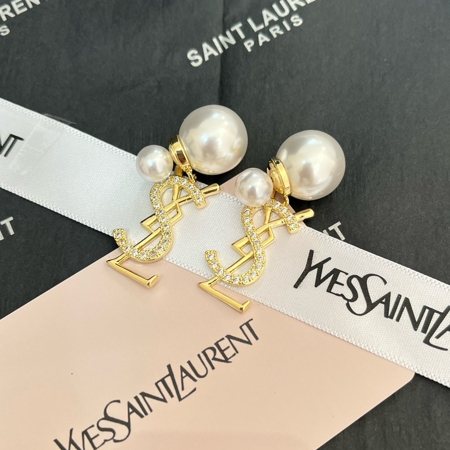 Women's Fashionable Rhinestone Earrings