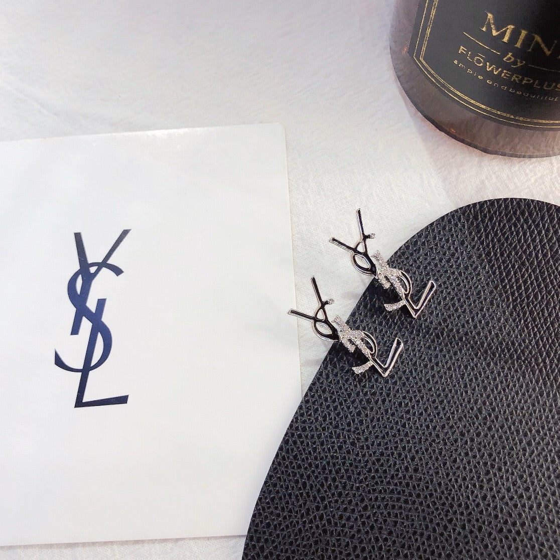 Women's Fashionable Rhinestone Earrings