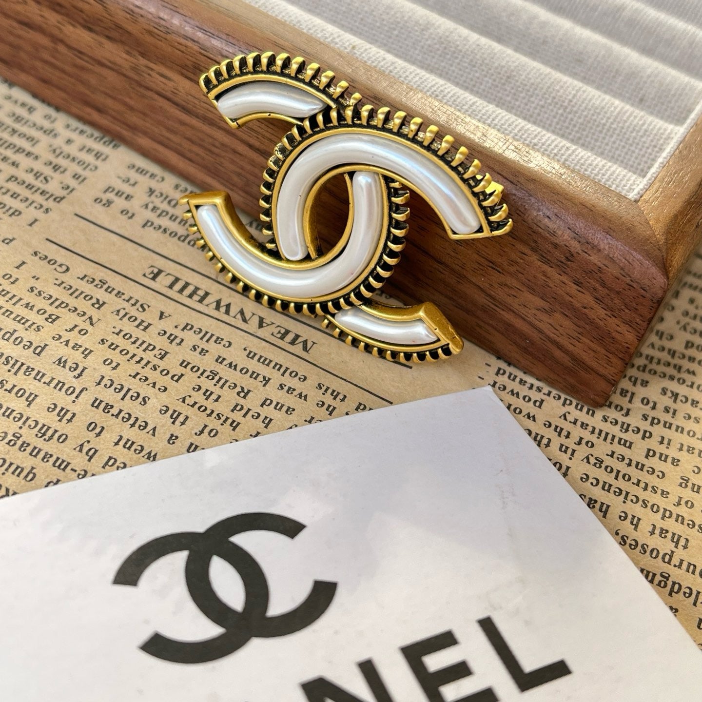 Women's Fashion Brooch