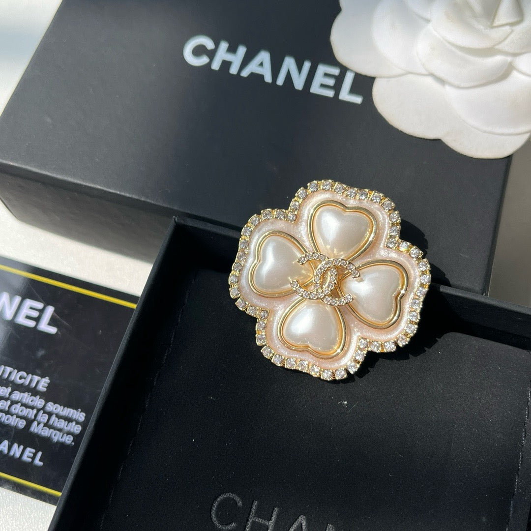 Women's Fashion Brooch