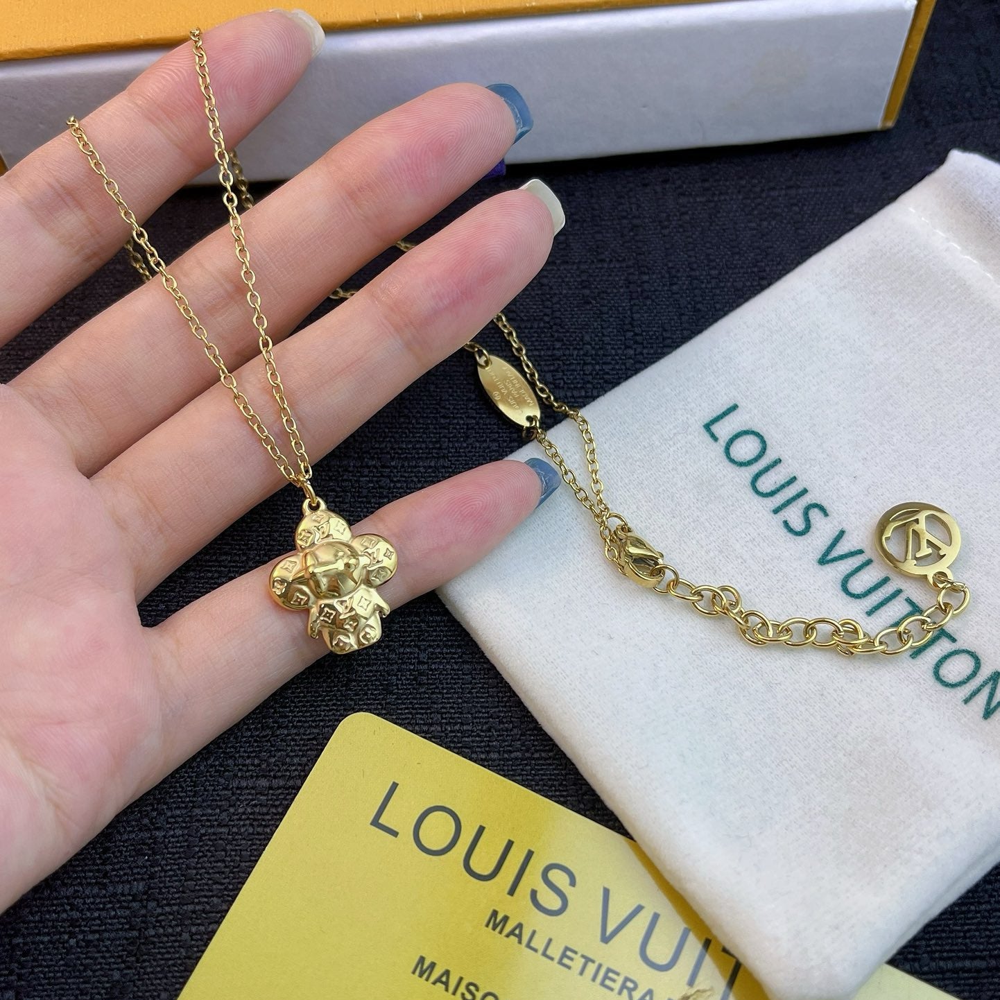 Fashion Pendant Necklace