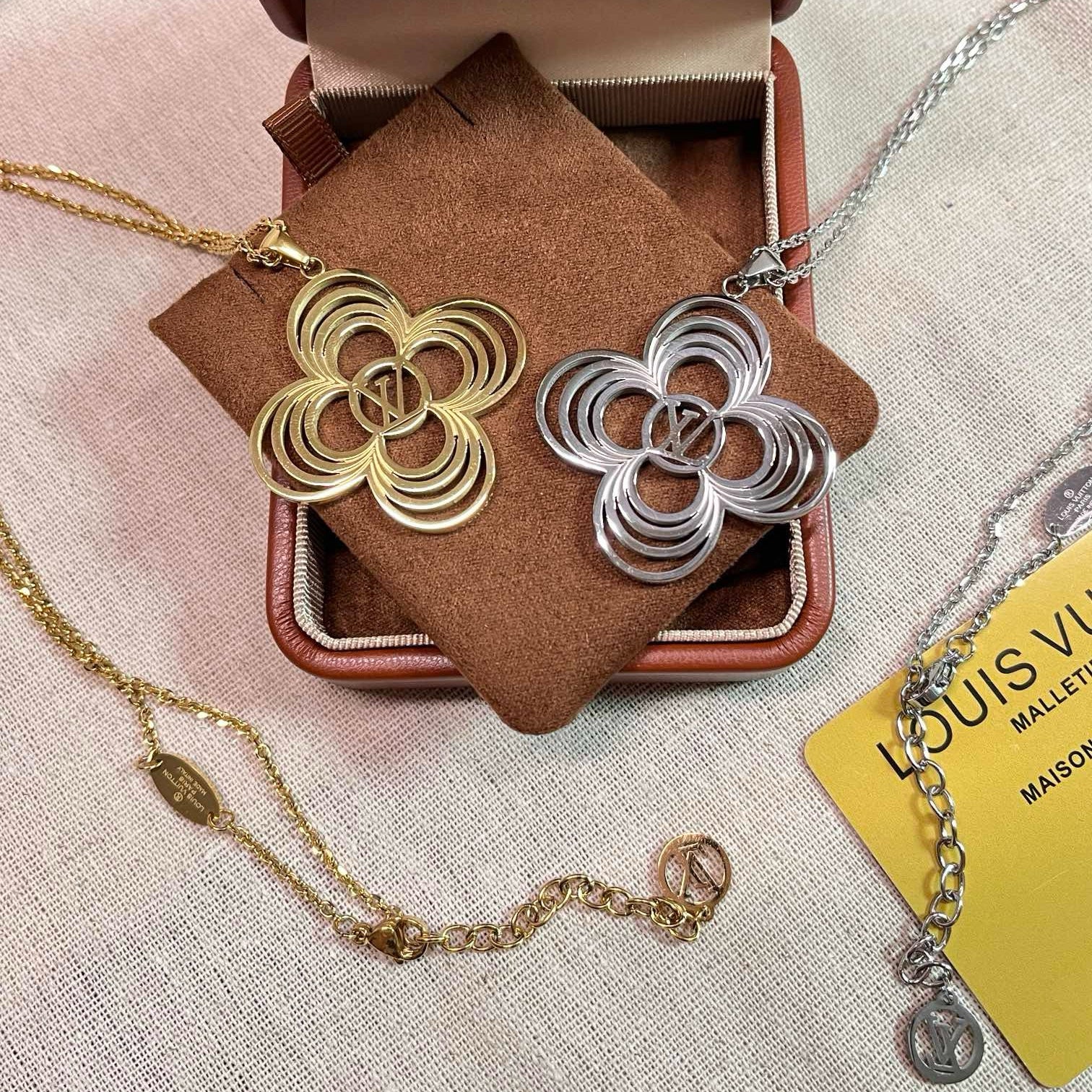 Fashion Pendant Necklace