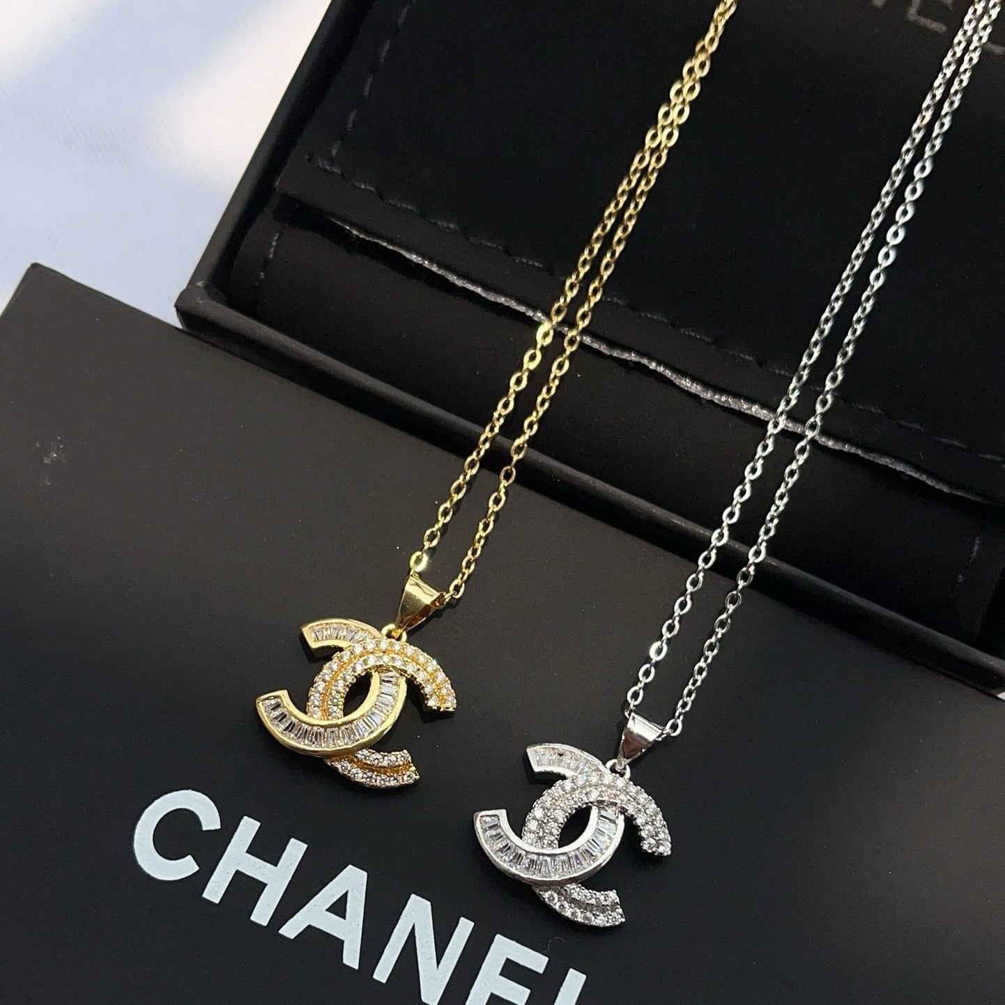 Women's Fashion Pendant Necklace