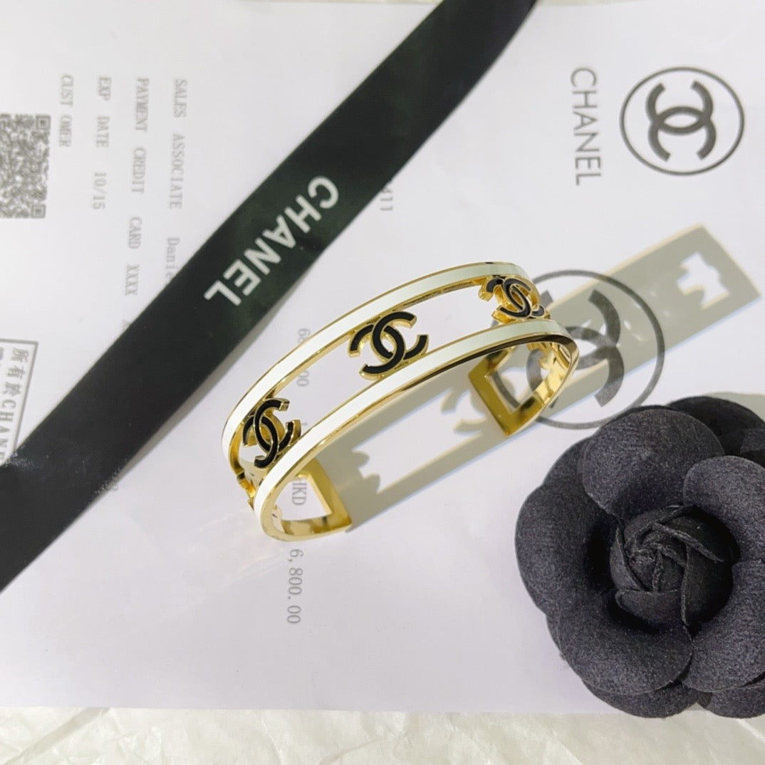 Women's Fashion Bracelet