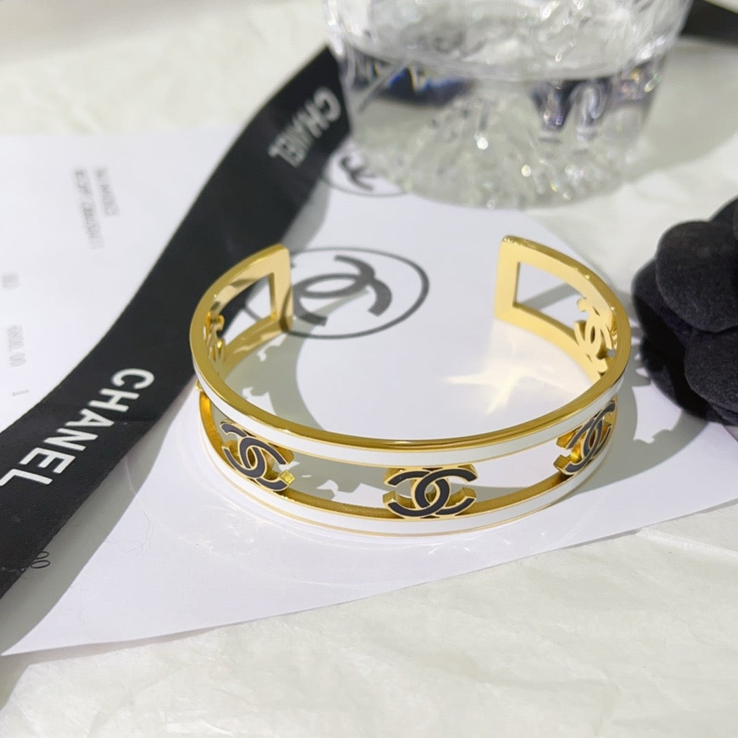 Women's Fashion Bracelet