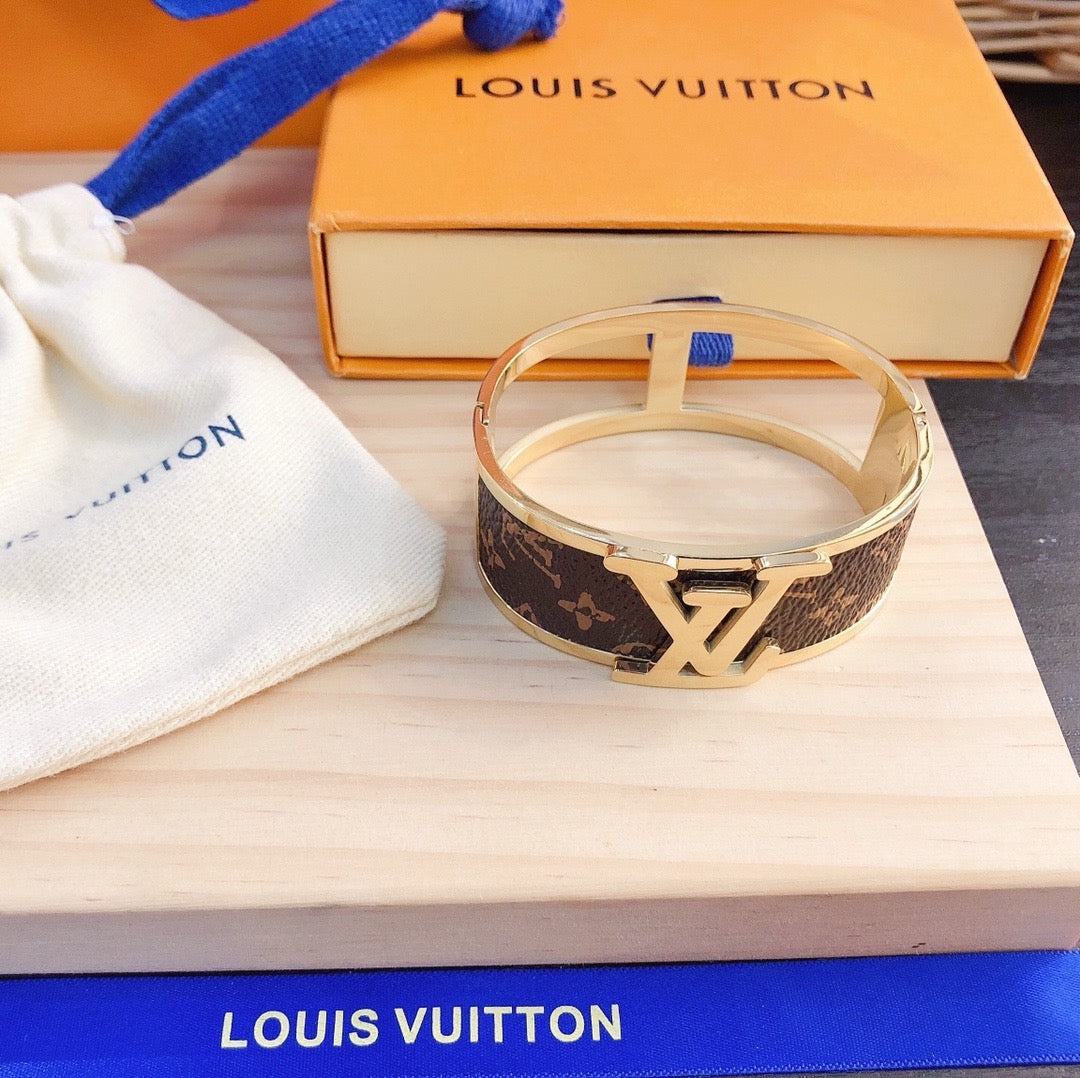 Women's Fashion Bracelet