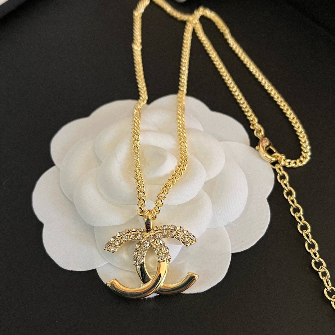 Women's Fashion Necklace