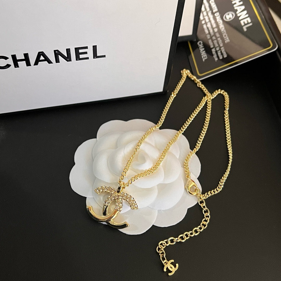 Women's Fashion Necklace