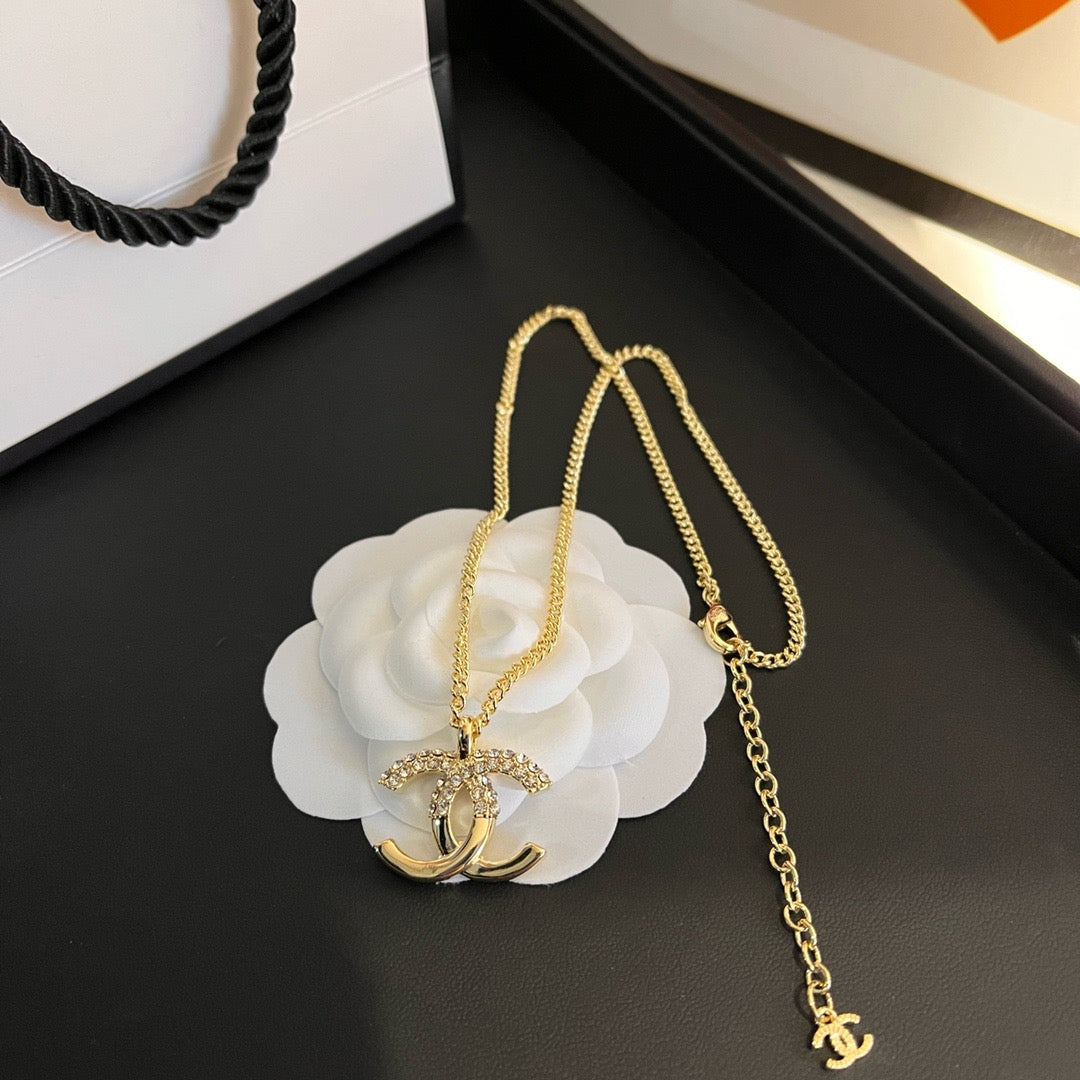 Women's Fashion Necklace