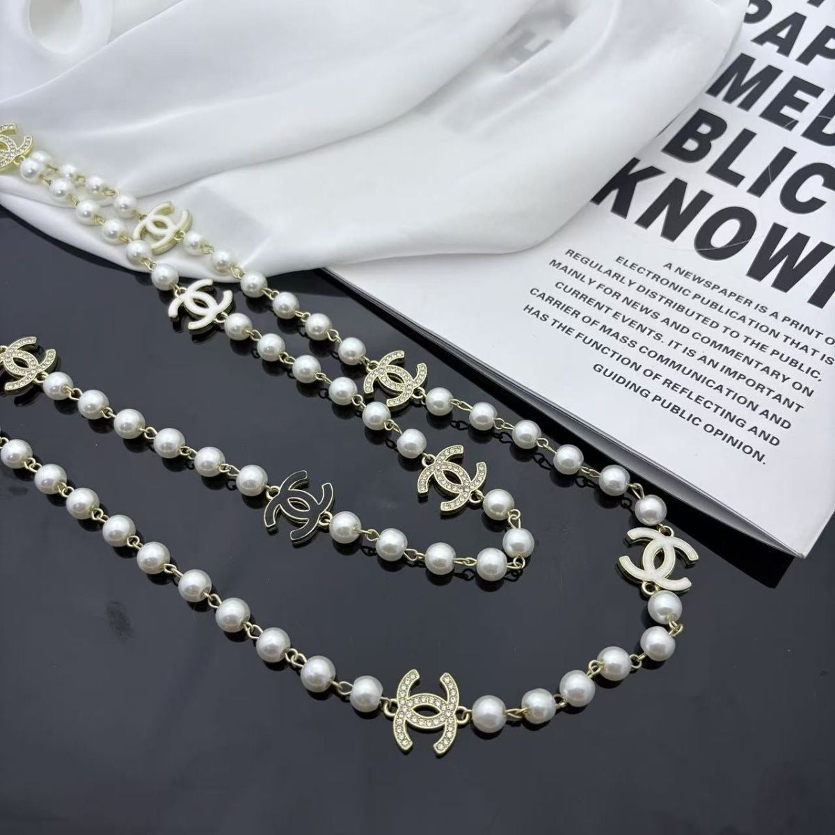 Women's Fashion Pearl Long Necklace