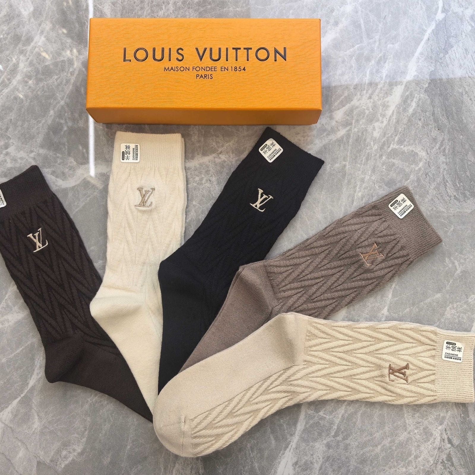 Couple's Stylish Mid-Cut Cotton Socks