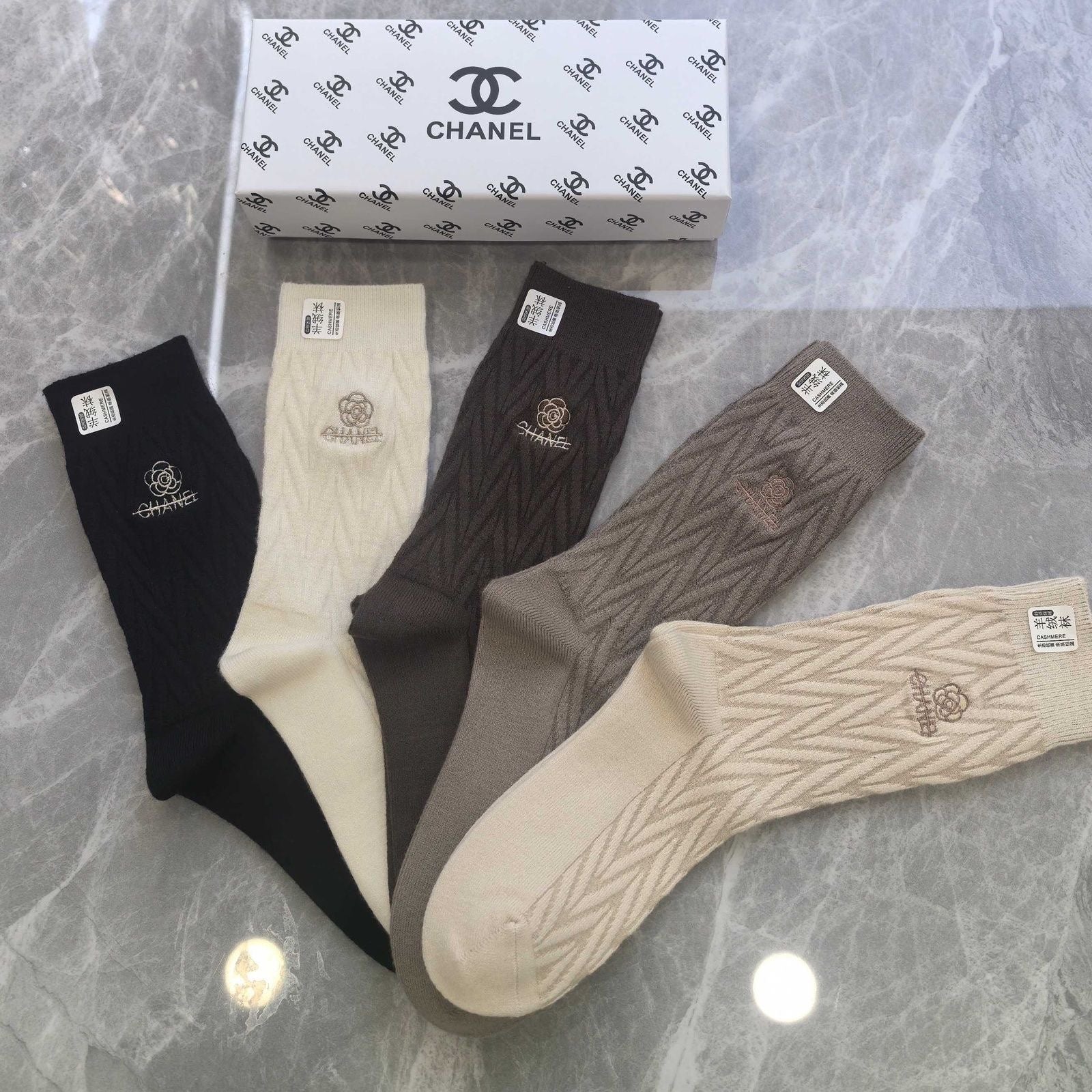 Couple's Stylish Mid-Cut Cotton Socks