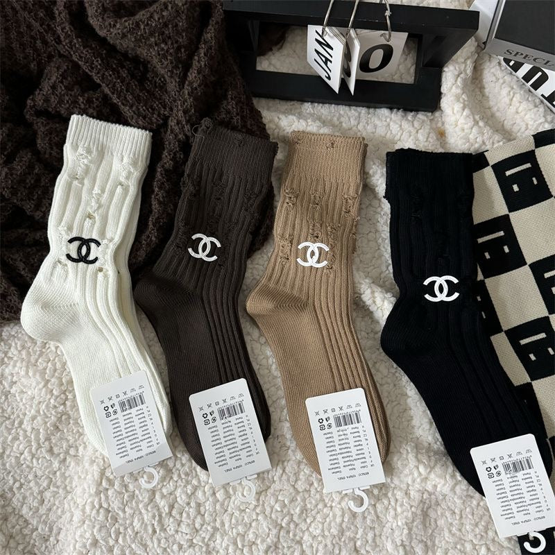 Women's Fashionable Embroidered Knitted Cotton Socks