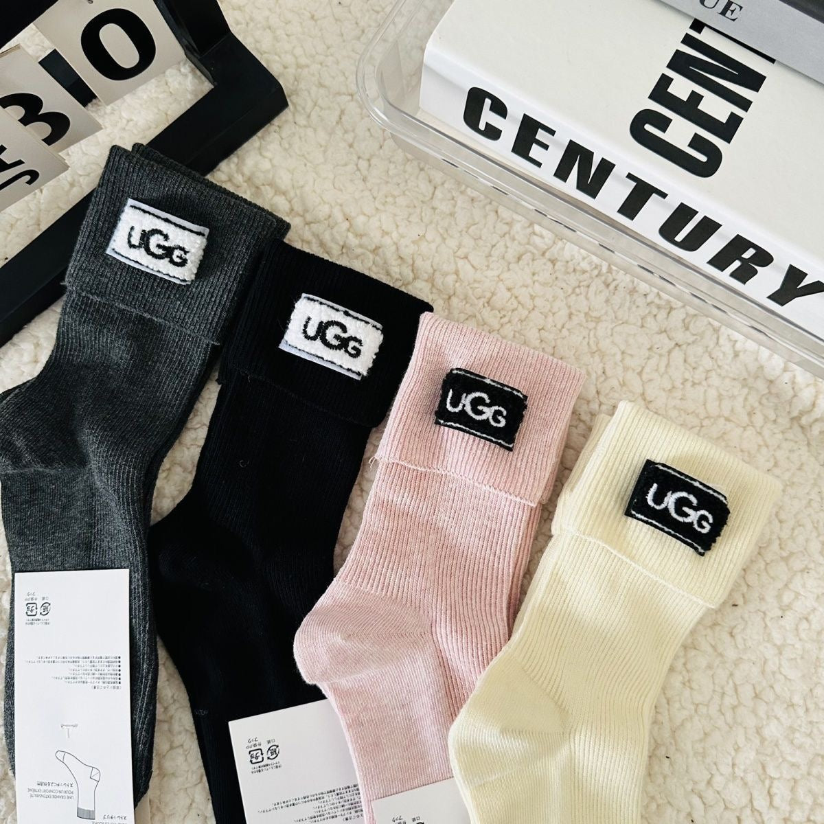 Women's Fashionable Embroidered Cotton Socks