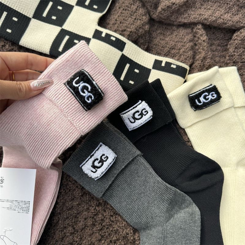 Women's Fashionable Embroidered Cotton Socks