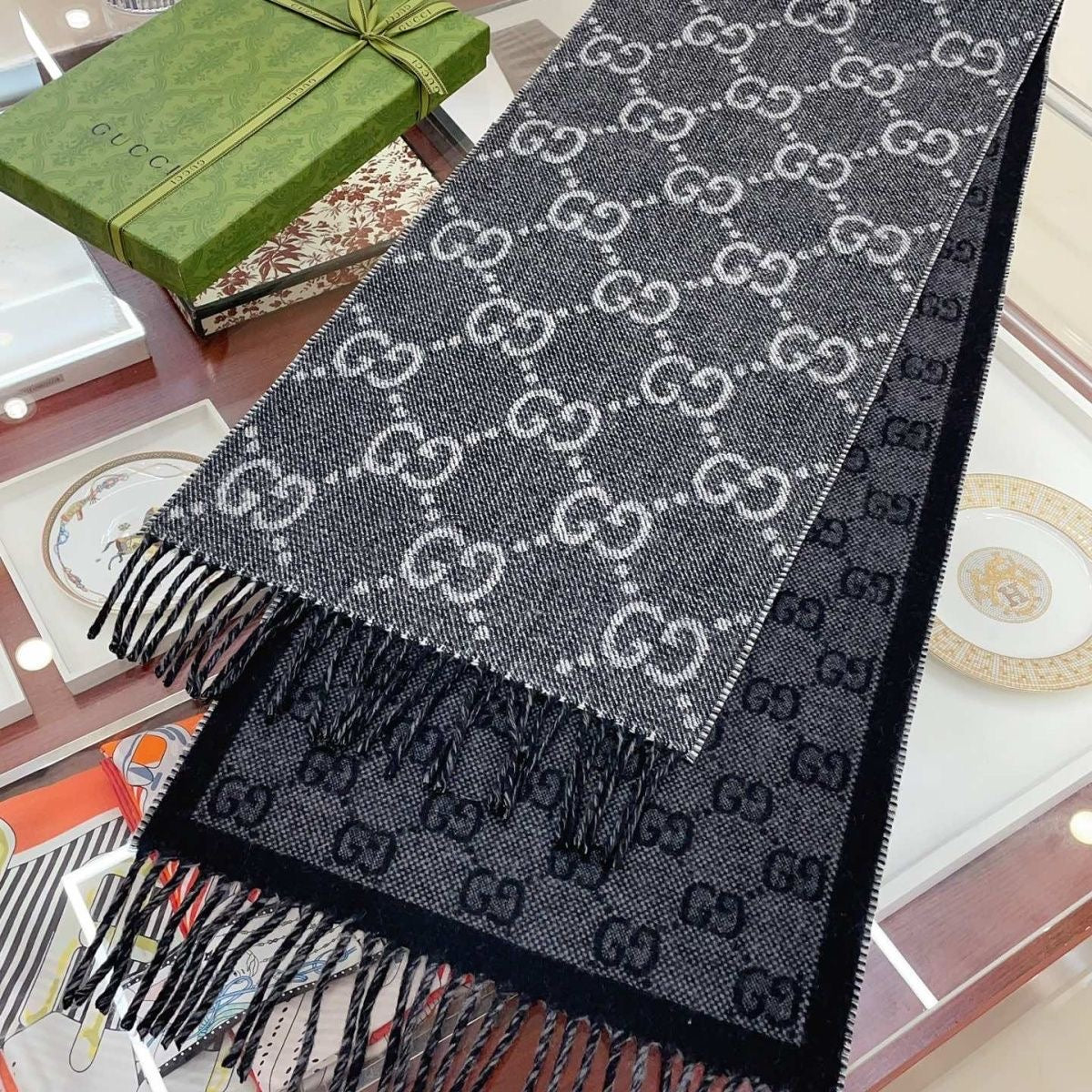 Women's Fashionable Versatile Cashmere Scarf/Shawl