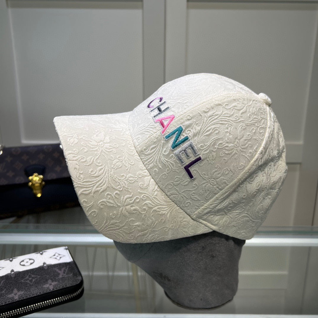 Fashionable Casual Embroidered Baseball Cap