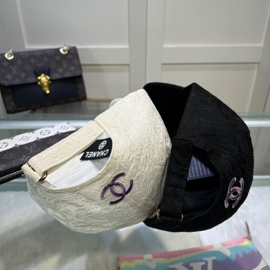 Fashionable Casual Embroidered Baseball Cap