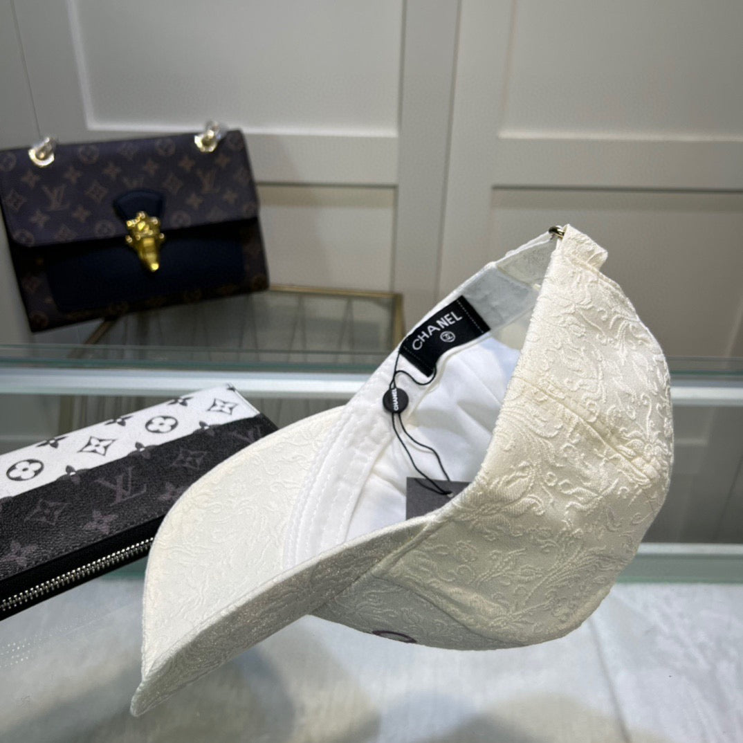 Fashionable Casual Embroidered Baseball Cap