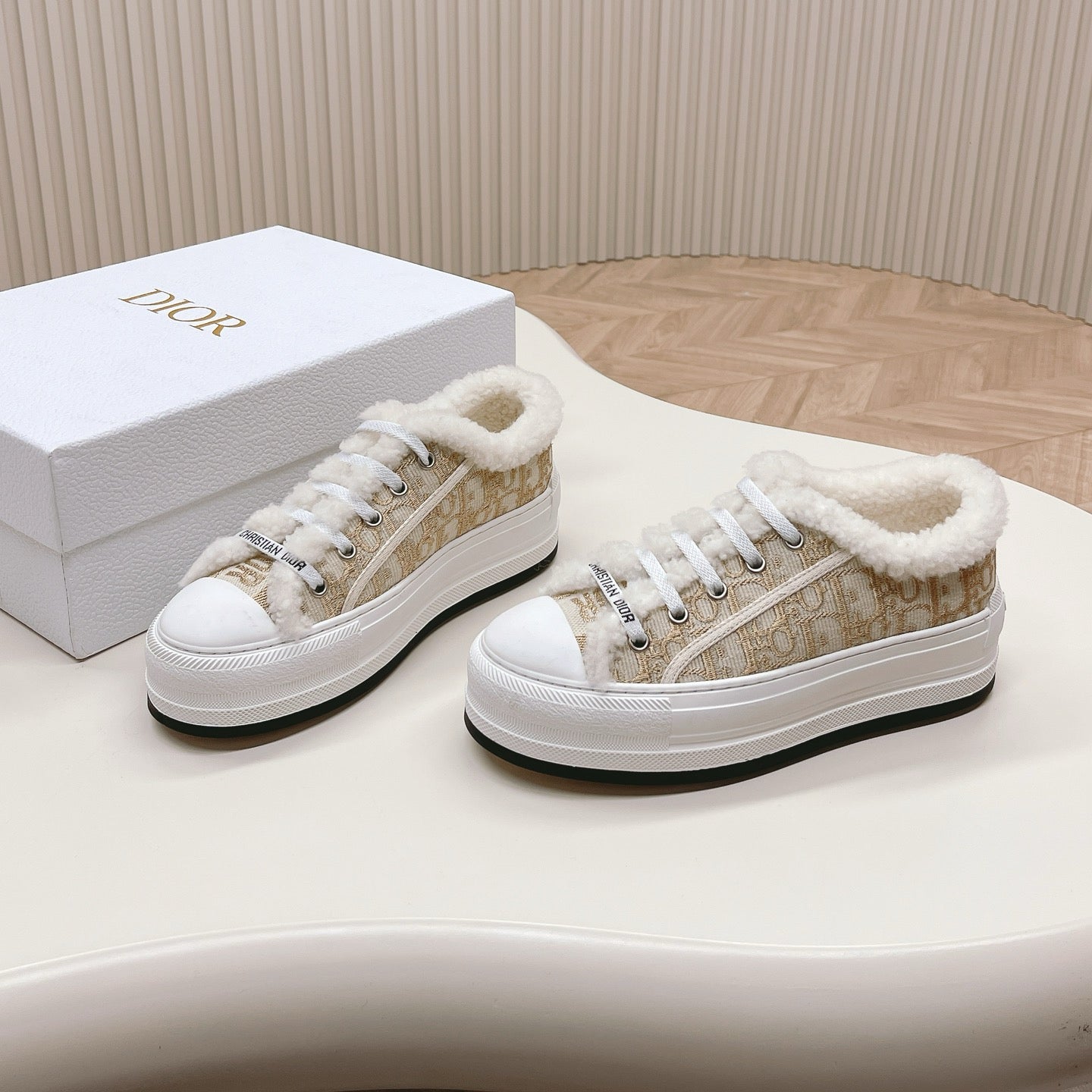 Women's Fashionable Fleece-Lined Casual Shoes