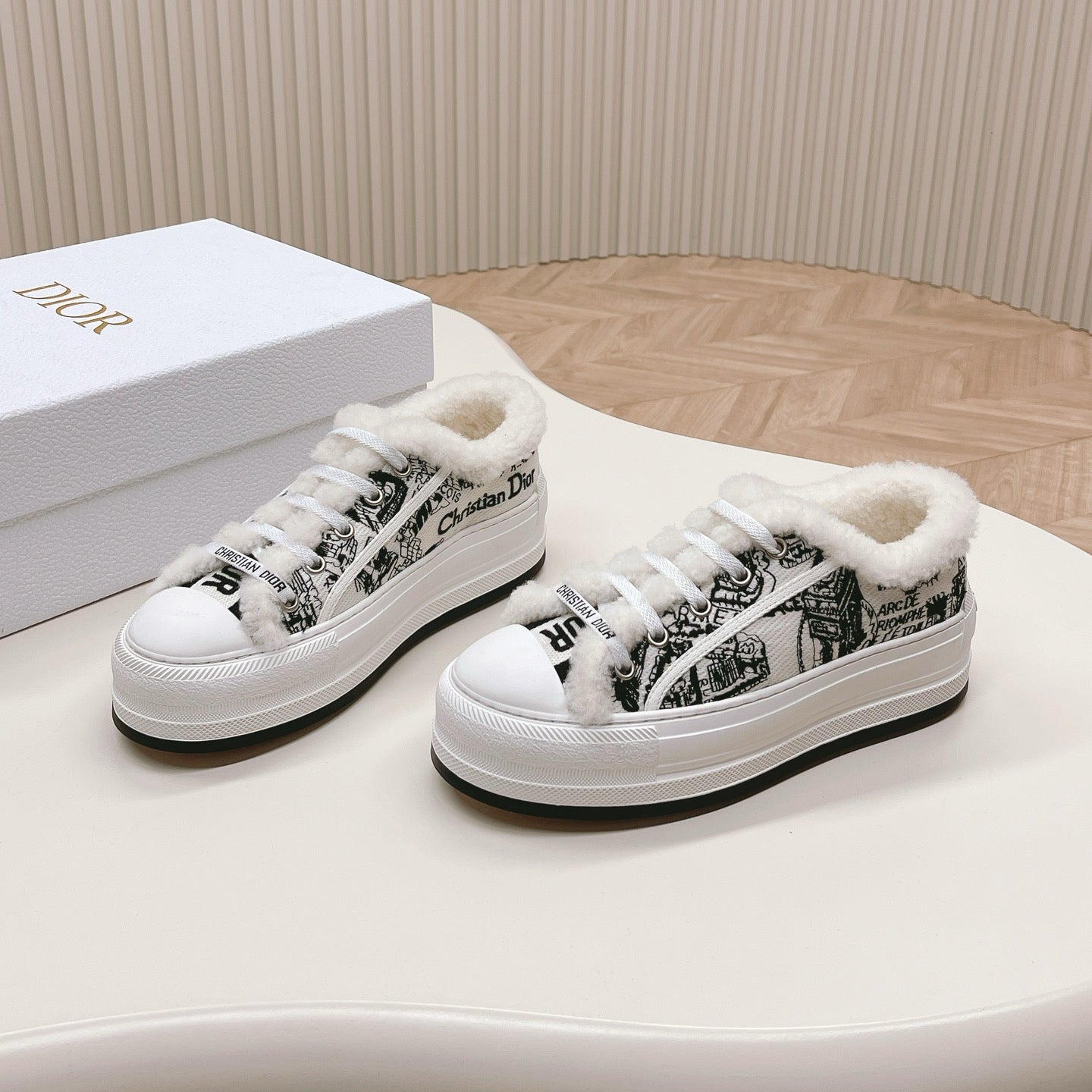 Women's Fashionable Fleece-Lined Casual Shoes