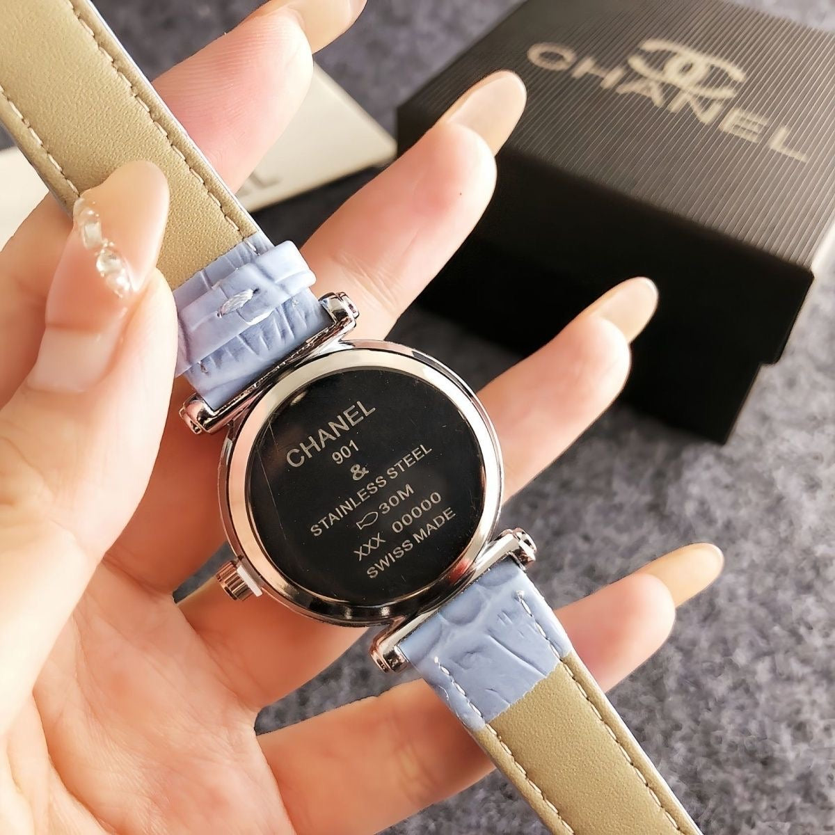 Women's Fashion Leather Strap Diamond Watch