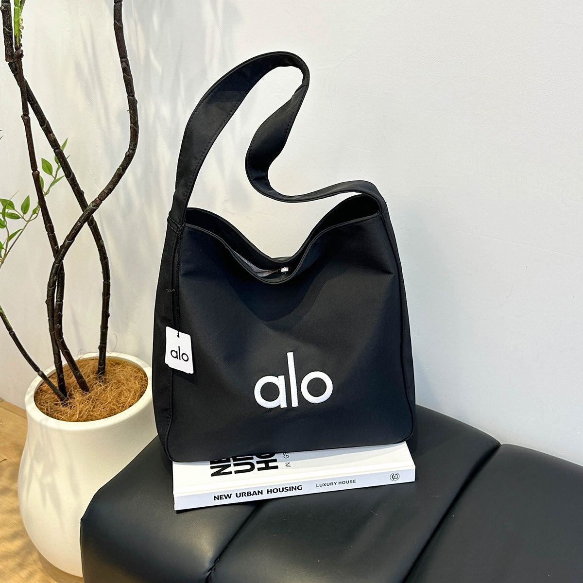 Women's Fashionable Casual Large Capacity Tote Bag