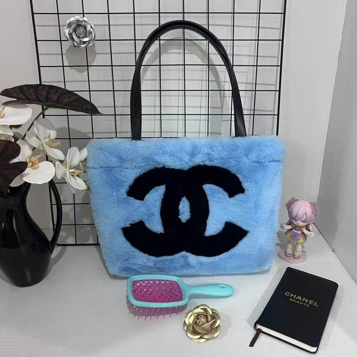 Women's Fashionable Plush Bag