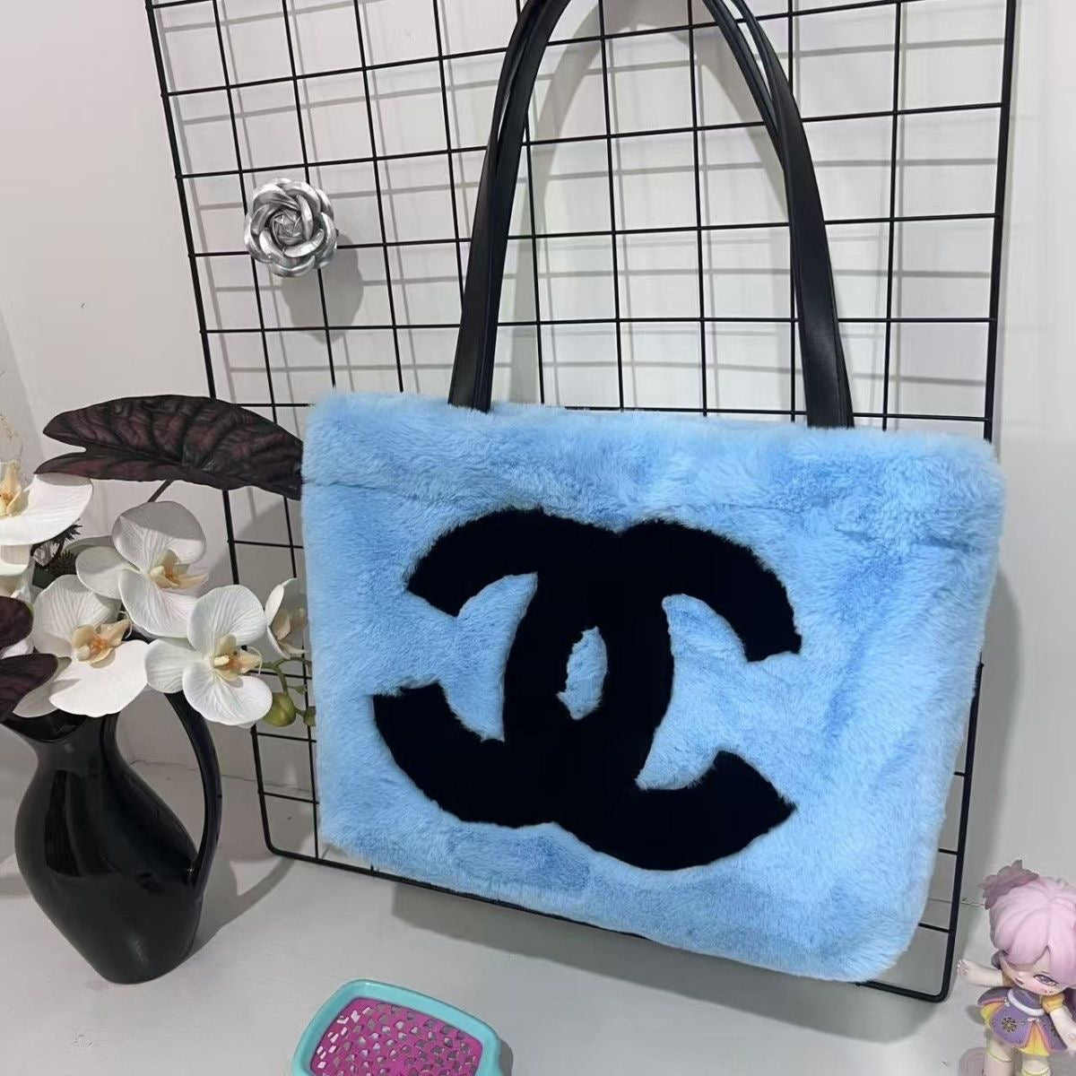 Women's Fashionable Plush Bag