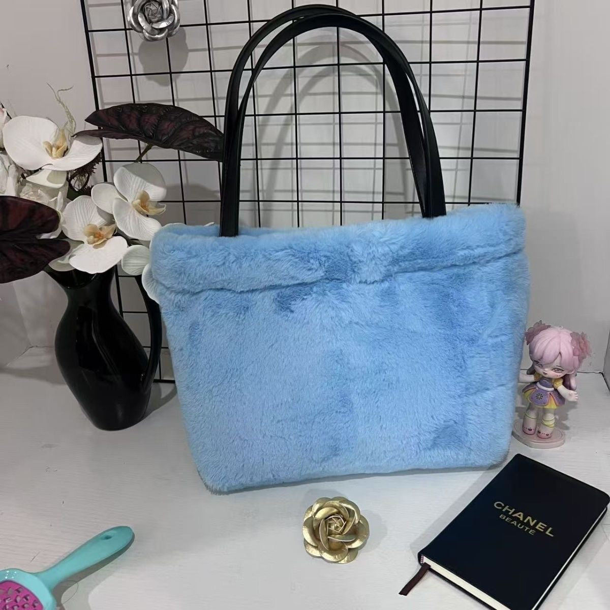 Women's Fashionable Plush Bag