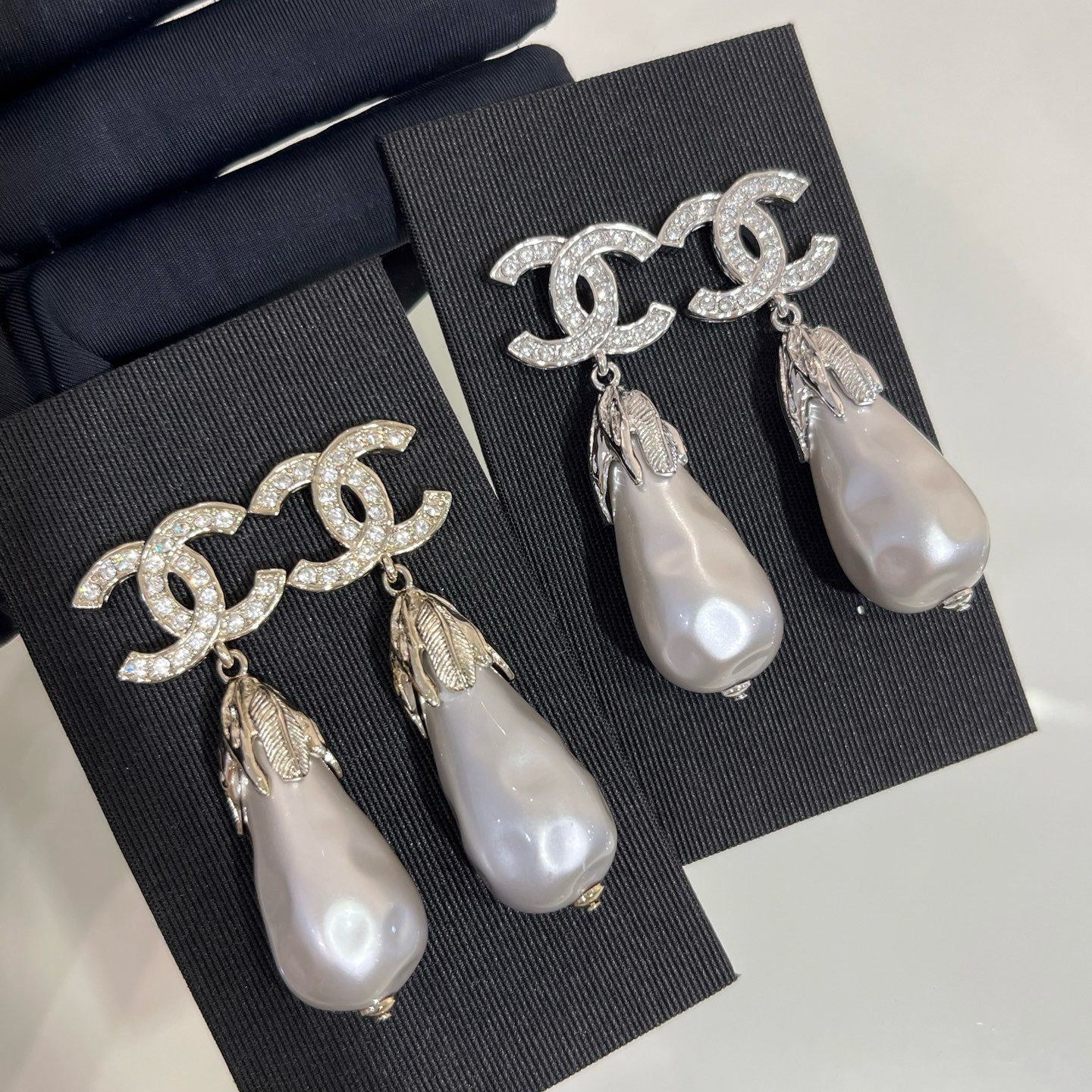 New Women's Pearl Pendant Earrings