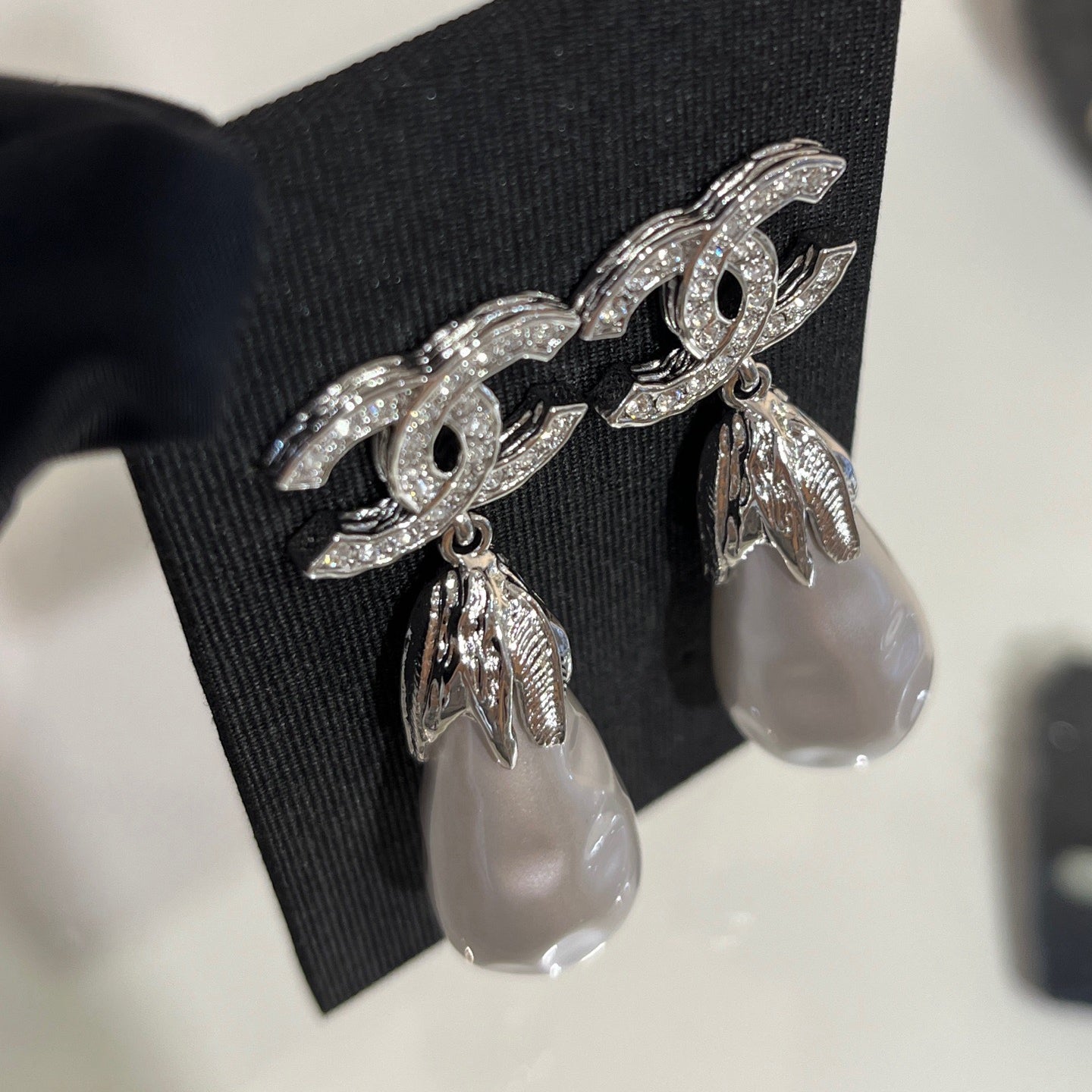 New Women's Pearl Pendant Earrings