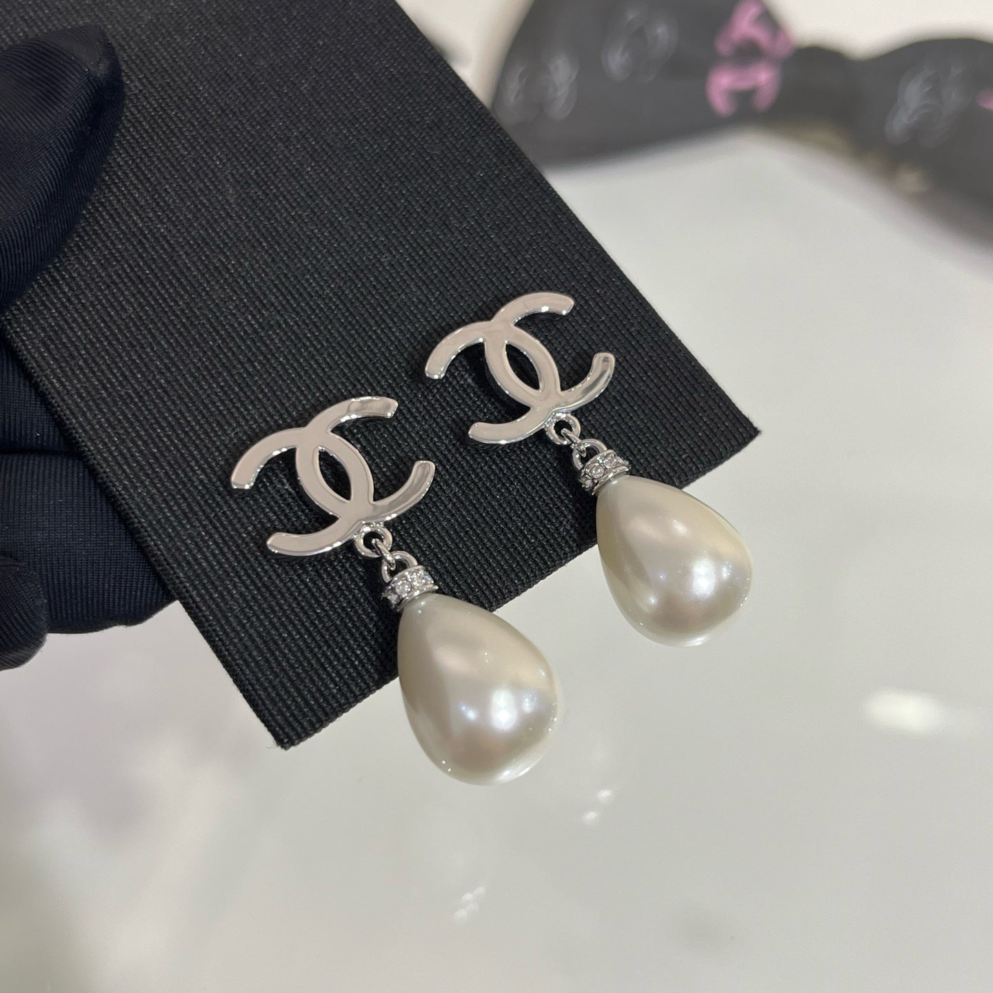 New Women's Pearl Pendant Earrings