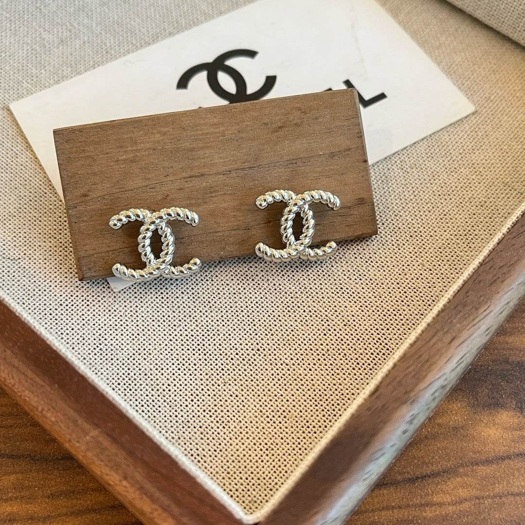 Women's Simple Earrings