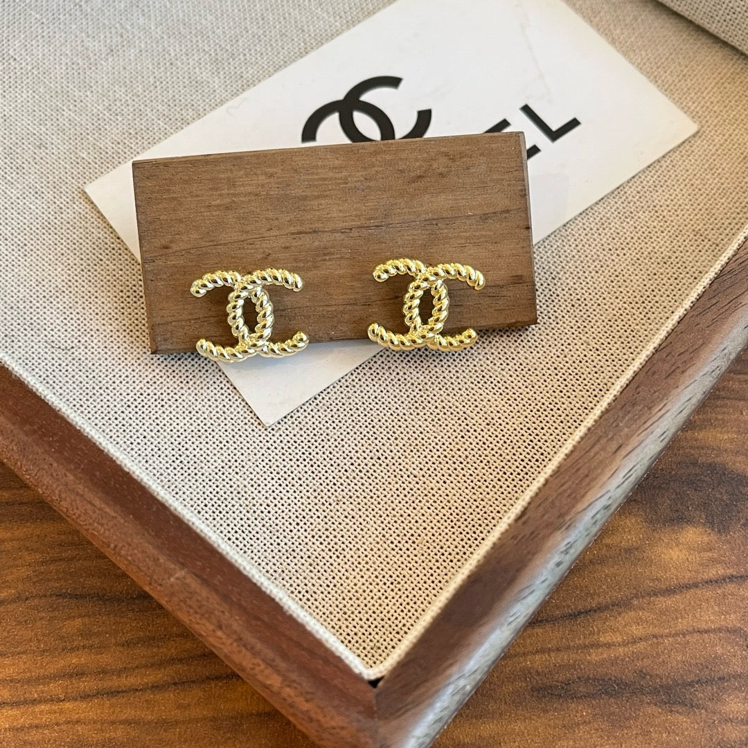 Women's Simple Earrings