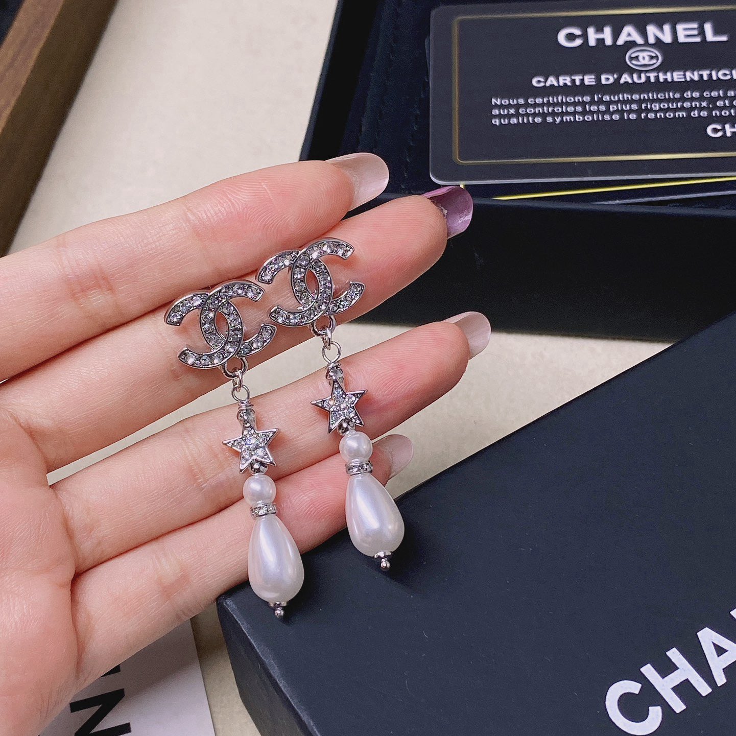 Women's Pearl Drop Earrings