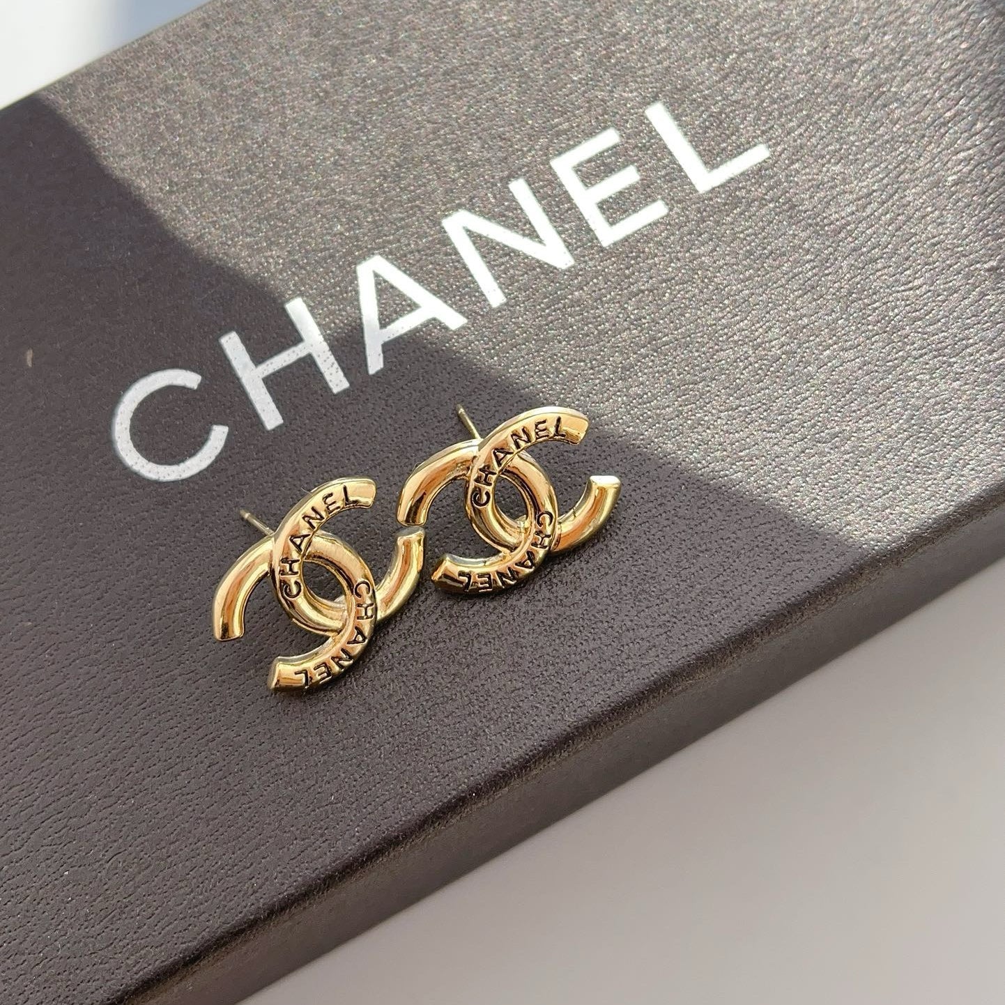 Women's Stylish Simple Earrings