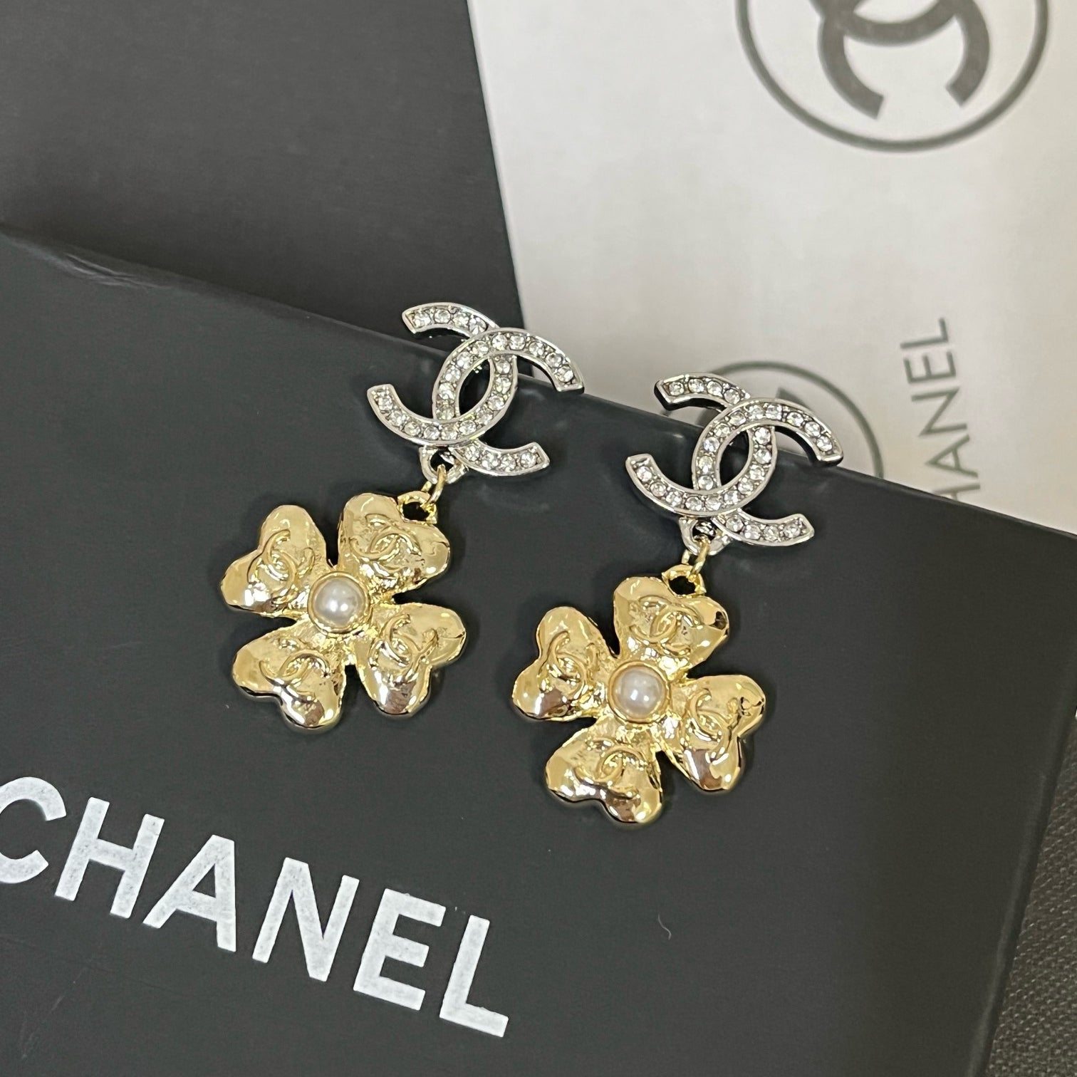 Women's Fashionable Pendant Earrings