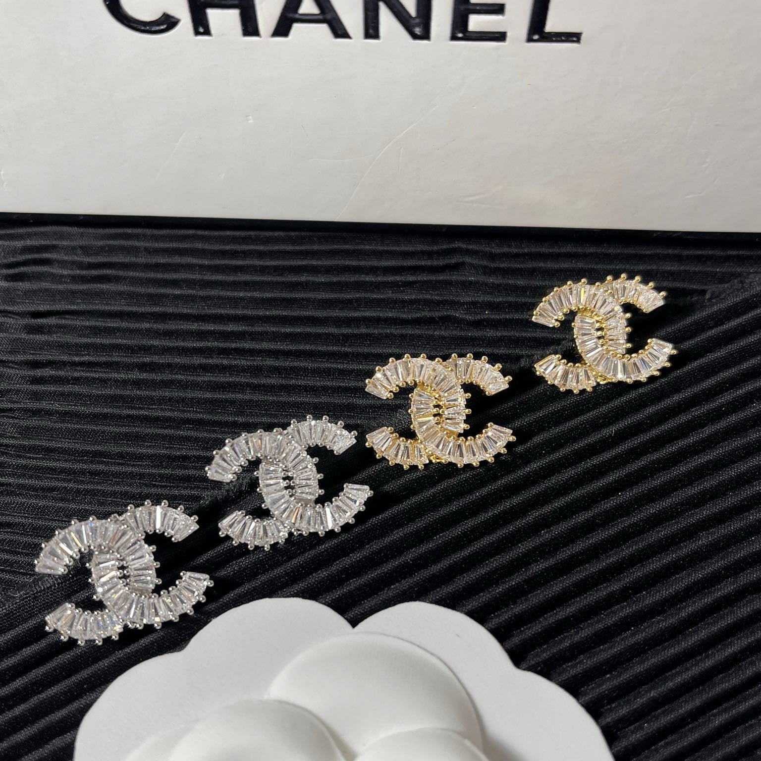 Women's Fashion Rhinestone Earrings