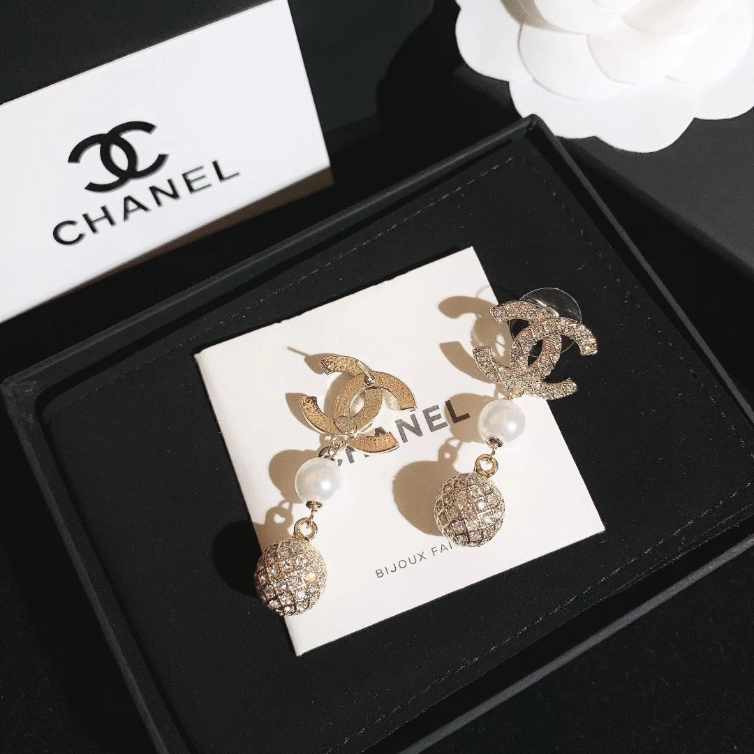 Women's Fashionable Rhinestone Drop Earrings