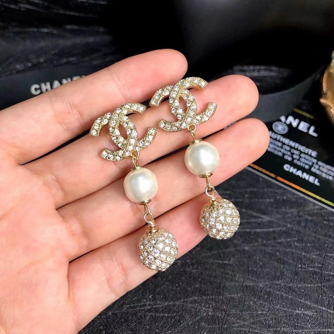 Women's Fashionable Rhinestone Drop Earrings