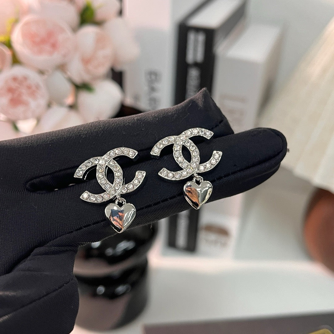 Women's Fashionable Rhinestone Drop Earrings