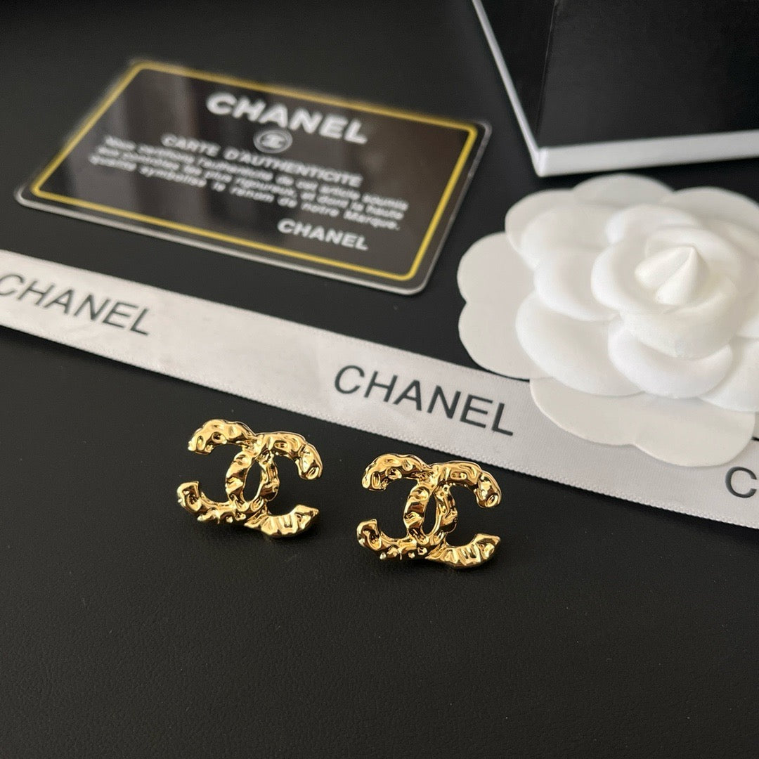 Women's Stylish and Simple Earrings