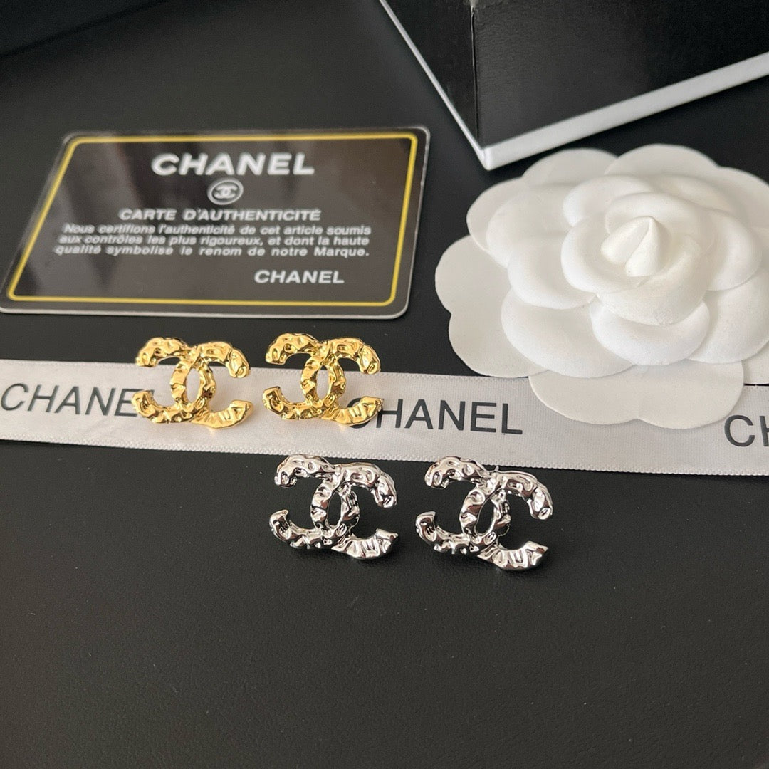 Women's Stylish and Simple Earrings