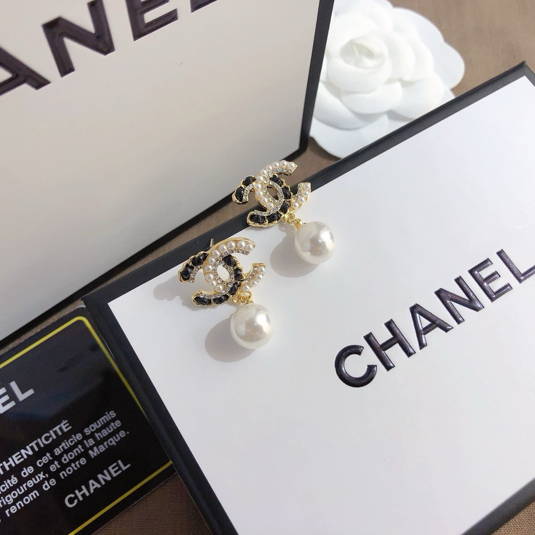 Women's Fashion Rhinestone Earrings